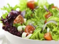 Salada mista de folhas e legumes com fil de frango grelhado (FIT)